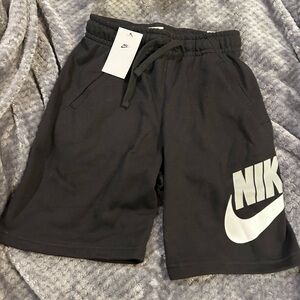 NWT Boys Black Cotton Nike Shorts SzL